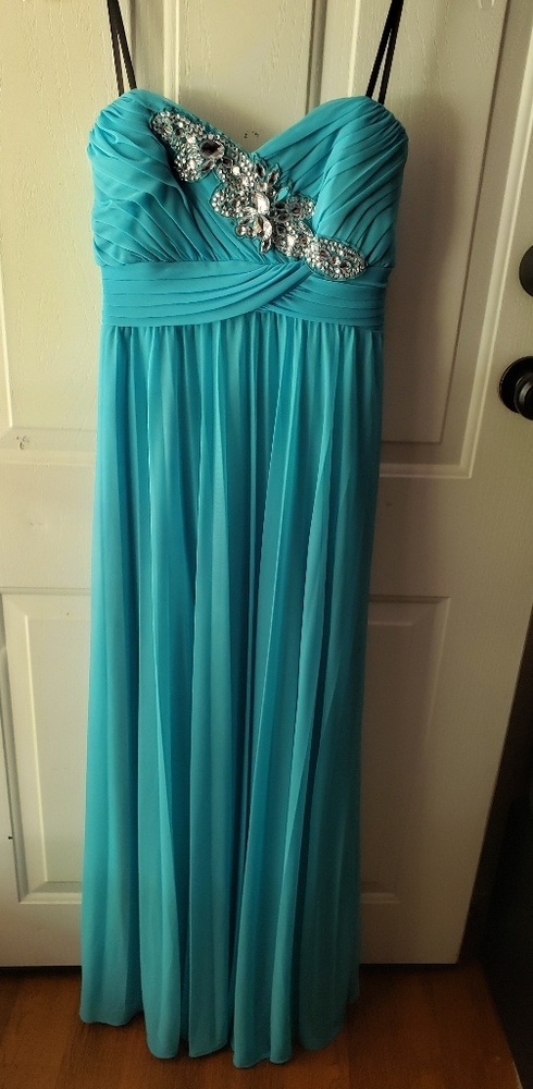 Prom Dress - Picture 3 of 8
